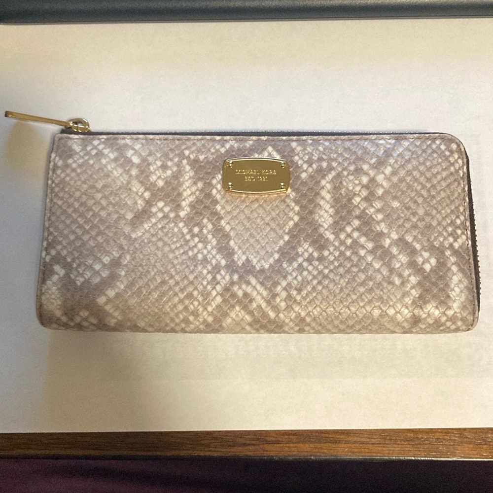 Michael Kors wallet